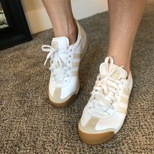 Women’s white retro Adidas Samoa